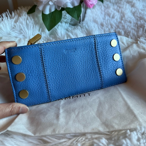 Hammitt Handbags - VGuC hammitt 110N in skylight blue